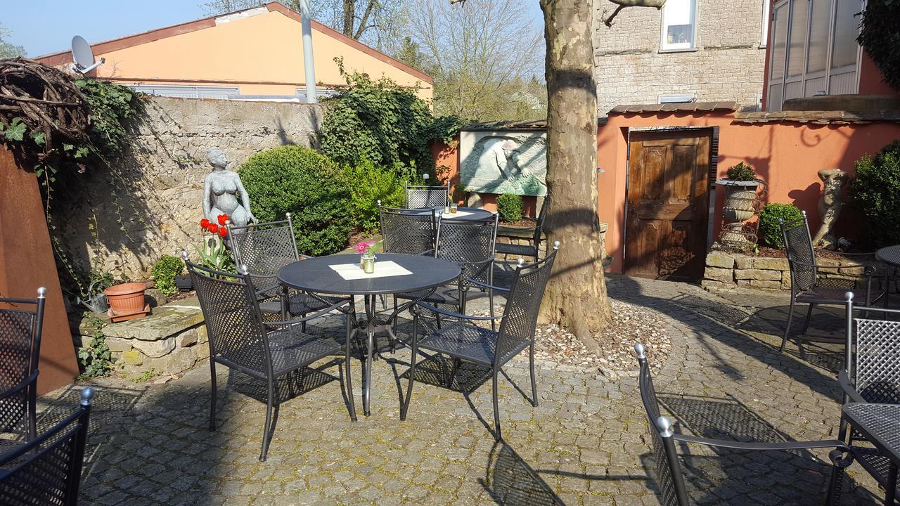 Gasthaus Krone Wiesentheid Esterno foto